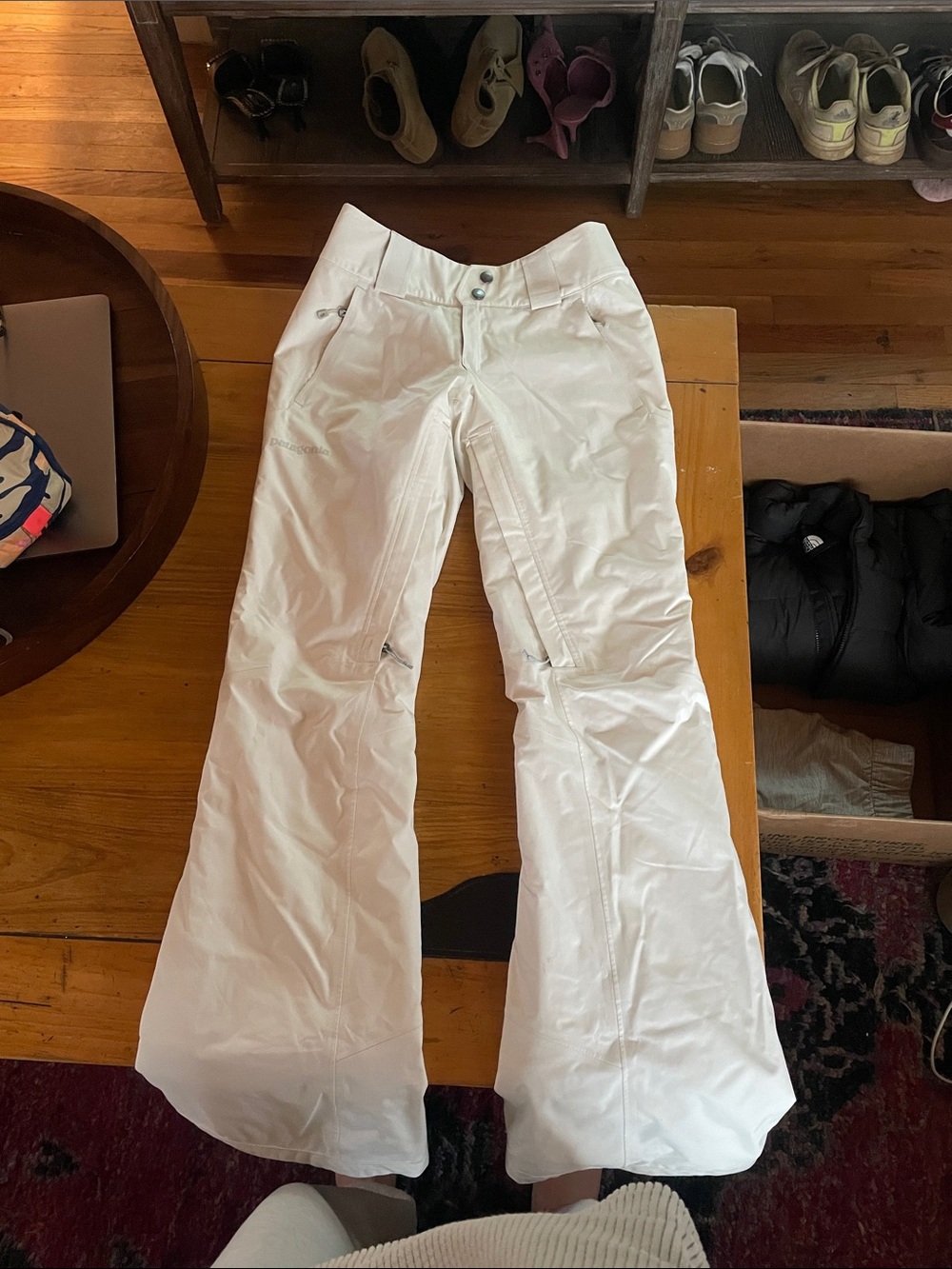 Women’s White Ski pants- Patagonia